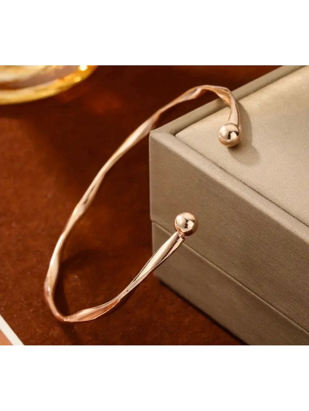 New - Elegant - Gold - Twisted Cuff Bangle